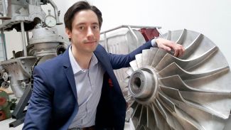dr hab. inż. Grzegorz Liśkiewicz w laboratorium Instytut Maszyn Przepływowych PŁ, fot. Jacek Szabela