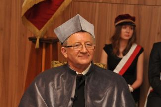 Zdjęcie portretowe: prof. Józef Wiesław Modelski