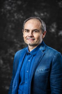 Zdjęcie portretowe: dr hab. inż. Krzysztof Grudzień