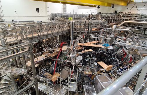Hala laboratoryjna: stellarator W7-X, Greifswald Germany.
