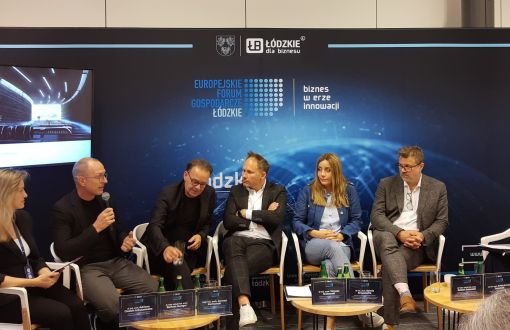 Panelists and moderators: from left: dr inż. arch. Adriana Cieślak-Arkuszewska, dr hab. Bartosz Hunger,  mgr inż. arch. Konrad Karmański, dr inż. arch. Tomasz Krotowski, dr inż. arch. Sylwia Krzysztofik, dr hab. sztuki inż. arch. Robert Sobański, dr inż. arch. Anna Aneta Tomczak (Photo by dr inż. arch. Tomasz Krystkowski)