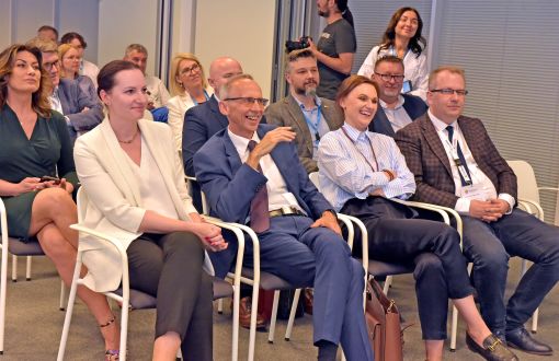 Uczestnicy spotkania miejskiego Programu z udziałem (od lewej) wiceprezydent Łodzi Małgorzaty Moskwy-Nowickiej i prof. Pawła Strumiłło z PŁ, fot. Jacek Szabela