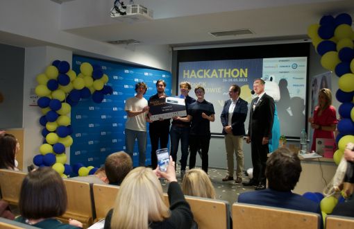 Zwycięski zespół studentów PŁ, fot. Biuro Karier UMed