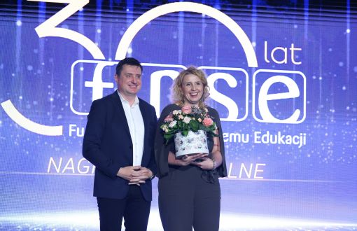Dr inż. Dorota Piotrowska, prof. PŁ i dr hab. Paweł Poszytek podczas wręczenia nagród, fot. arch. CWM
