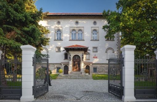 the building of the Rector's Office of the TUL