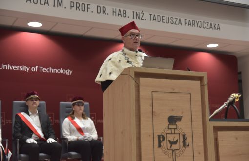 Rektor prof. Krzysztof Jóźwik podczas posiedzenia Senatu, fot. Tomasz Wochna