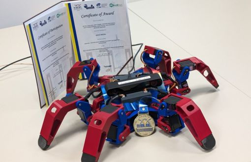 Nagrodzony złotym medalem SPIDERBOT, fot. arch. Wydziału EEIA